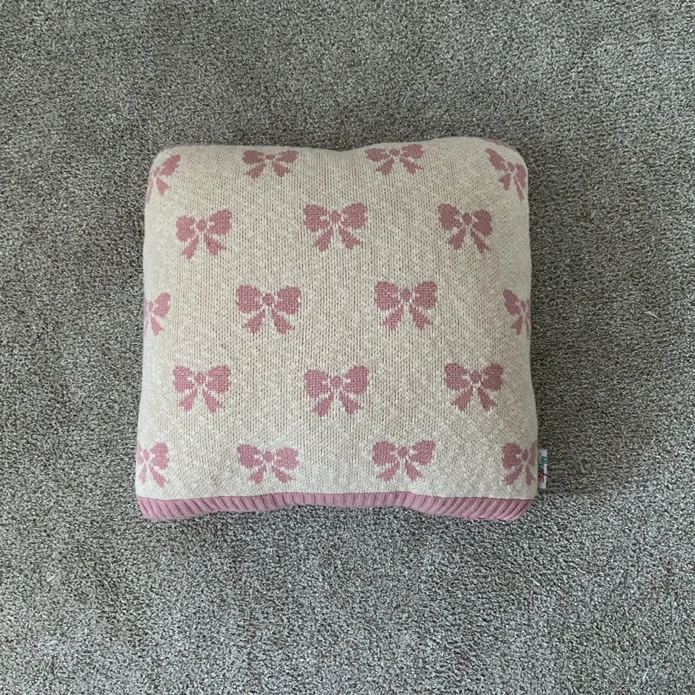 Pink Bow Throw pillow Coquette